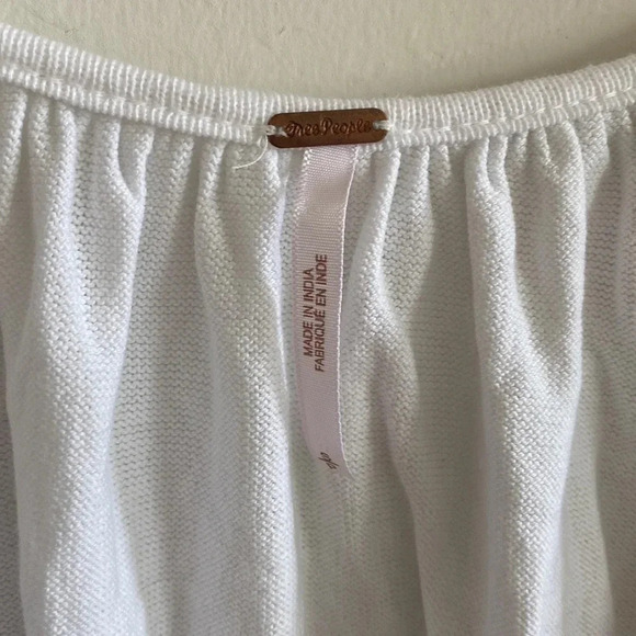 Free People White/black Short Sleeve Square Neck floral embroidered top size S - Picture 9 of 11